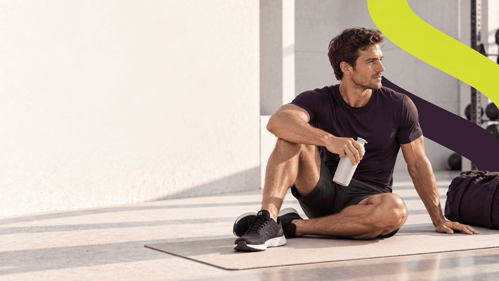 Hombre recuperándose después de su entrenamiento